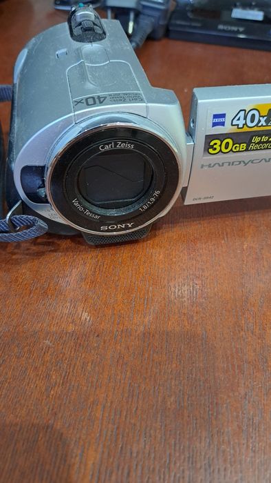 Продам видеокамеру HD...Sony оригинал