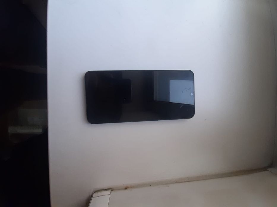 Срочно продам телефон