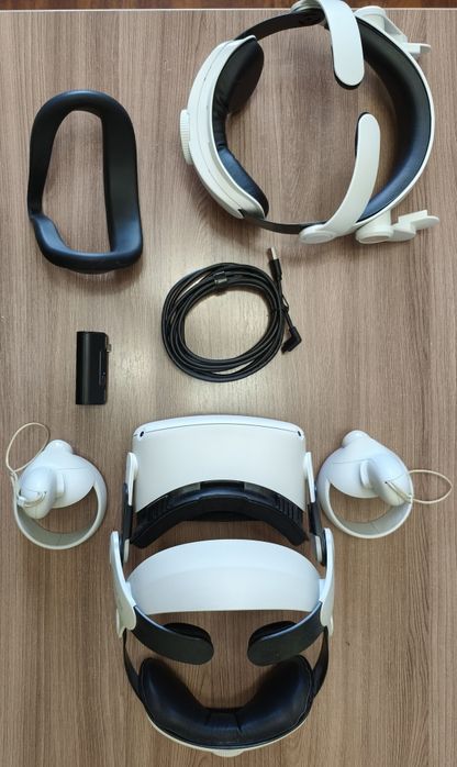 Oculus Quest 2 128 Gb с аксессуарами