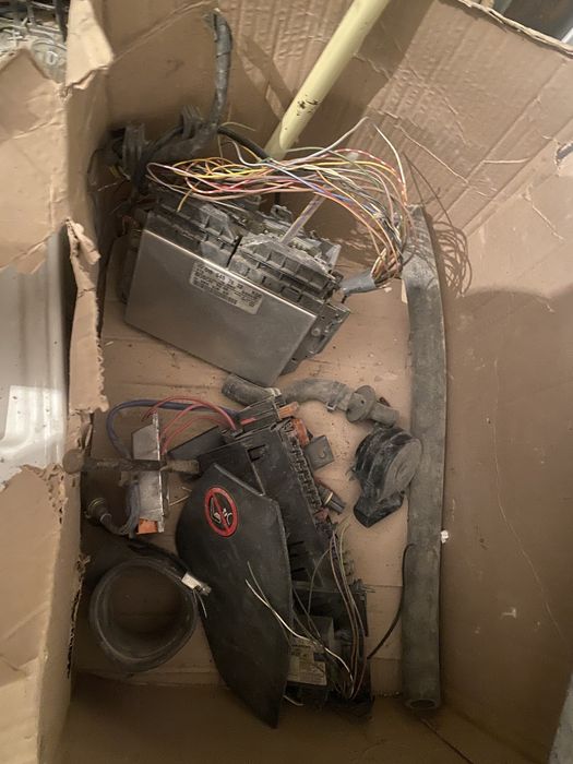 Запчасти Мерс 210