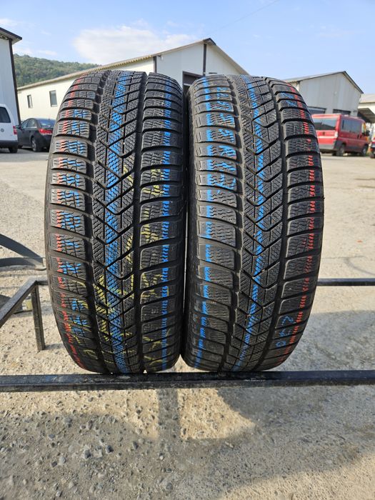 Vând anvelope iarna 225/55/17 225/55r17 PIRELLI