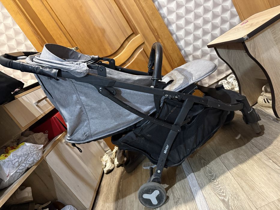 Продам коляску прогулочную