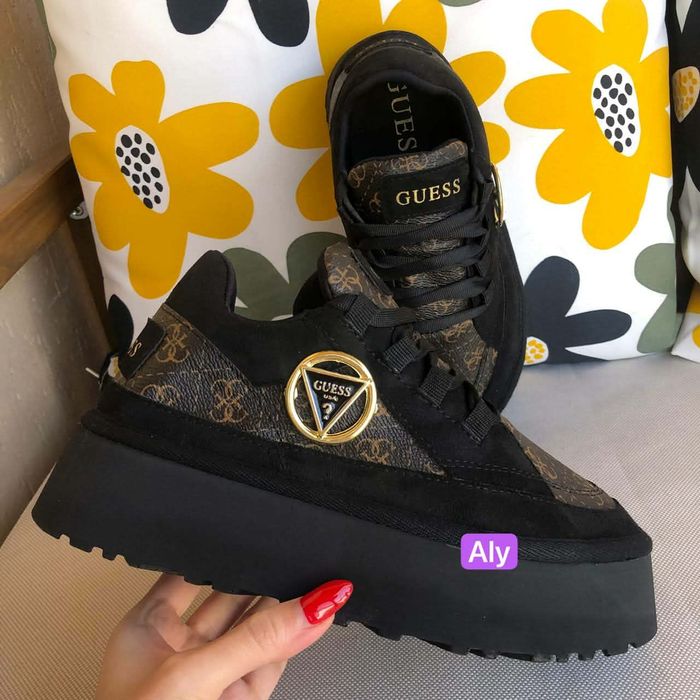 Încălțăminte de damă Guess