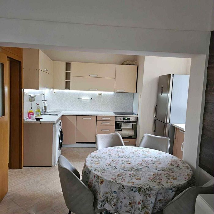 Дава се под наем Тристаен апартамент в София, Яворов - 97 кв.м за 698.19 € - Снимка #1