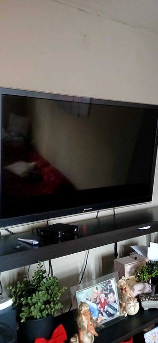 Телевизор плазма запазен и хубав