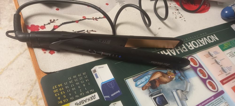 Продам выпрямитель для волос