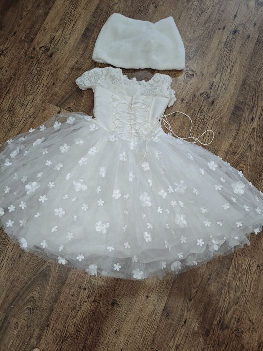 Продам новогоднее платье для девочки