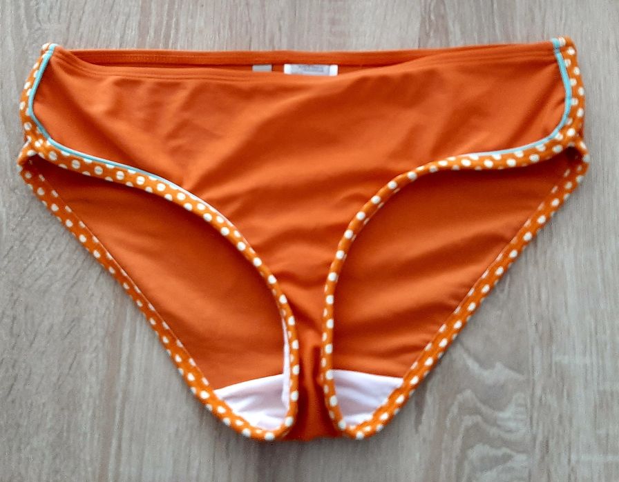 Нови и Изпллзвани бански комплеккти