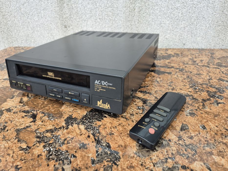 Vând video marca NECOLA model NP89R