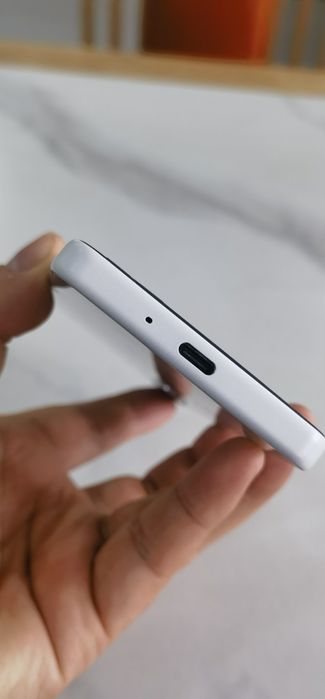 Iphone SE3+Blackberry P9983