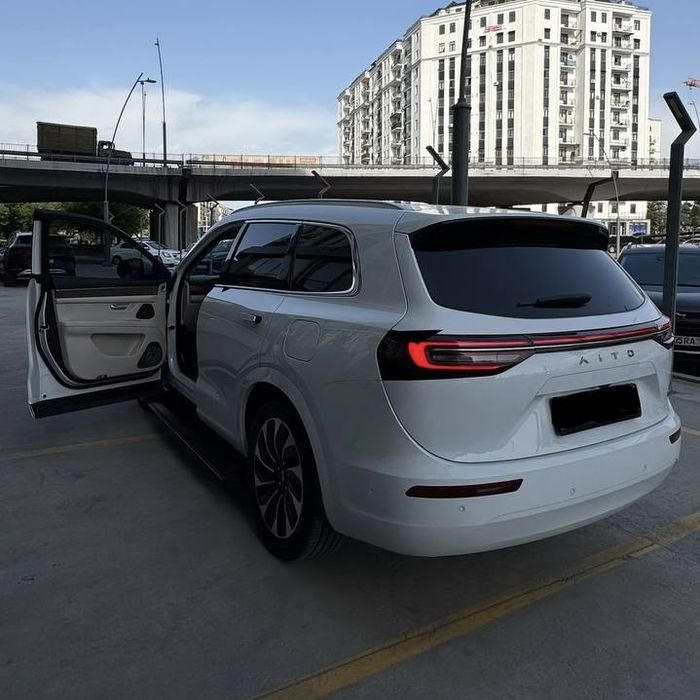 Aito M7 gibrid 2024 йил