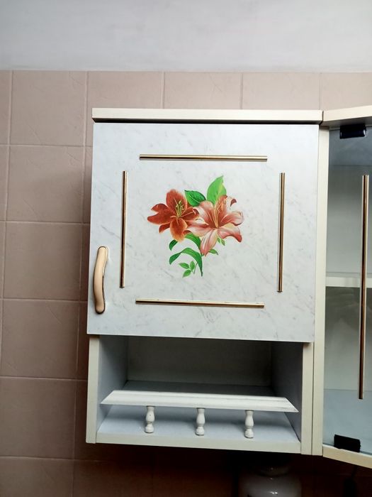 Продам кухонный гарнитур .