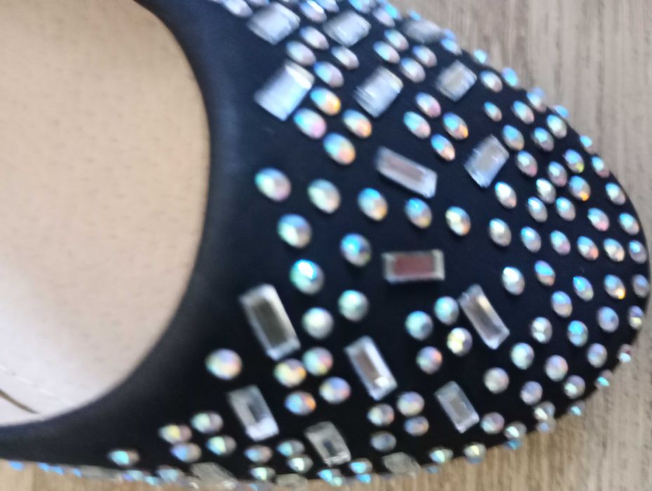 Pantofi dama  cu aplicatii pietre