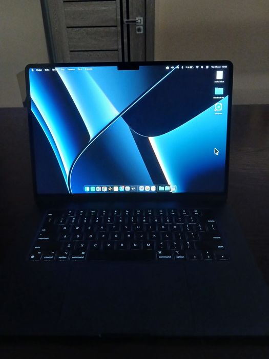 MacBook Air M3 15.3inch Kattasi