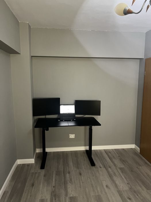 Birou Electric.     .