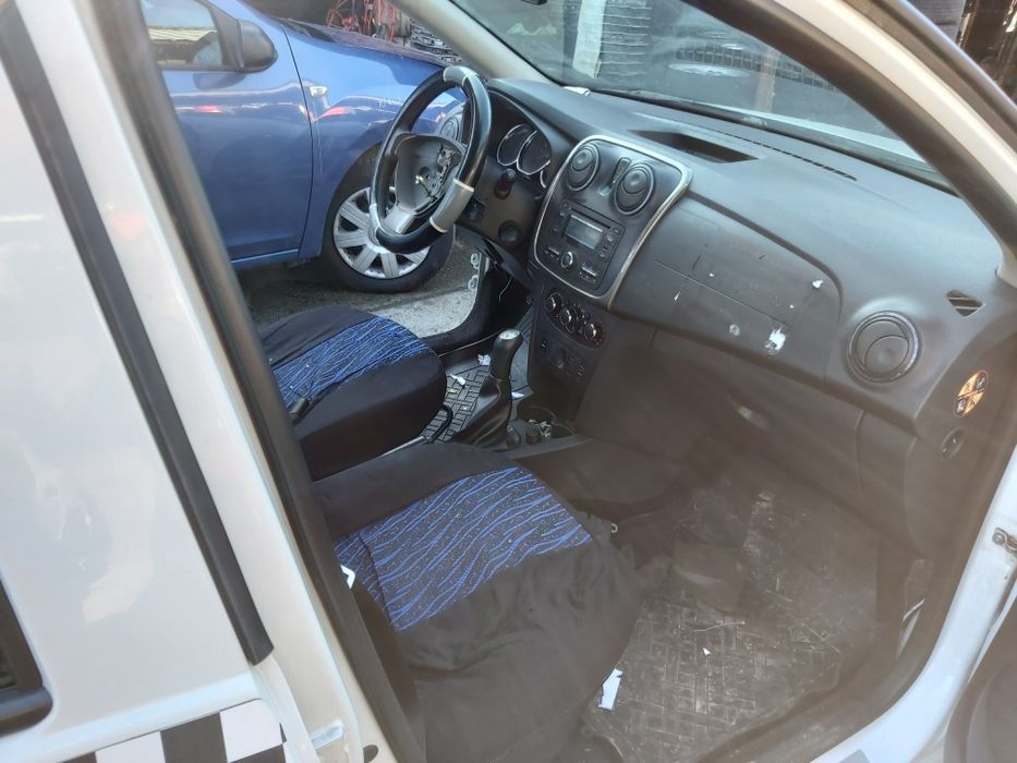 Dezmembrez Logan Berlina 1,2 16 V 2014