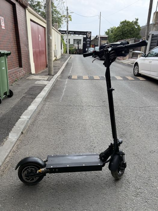 Trotineta electrica Kult 77