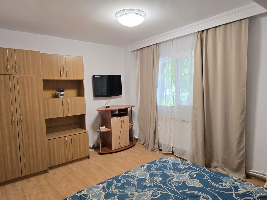 Garsoniera decomandata Energiei de inchiriat