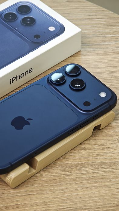 iPhone 17 Pro SIM + ESIm 0 циклов | 256GB | Apple Room