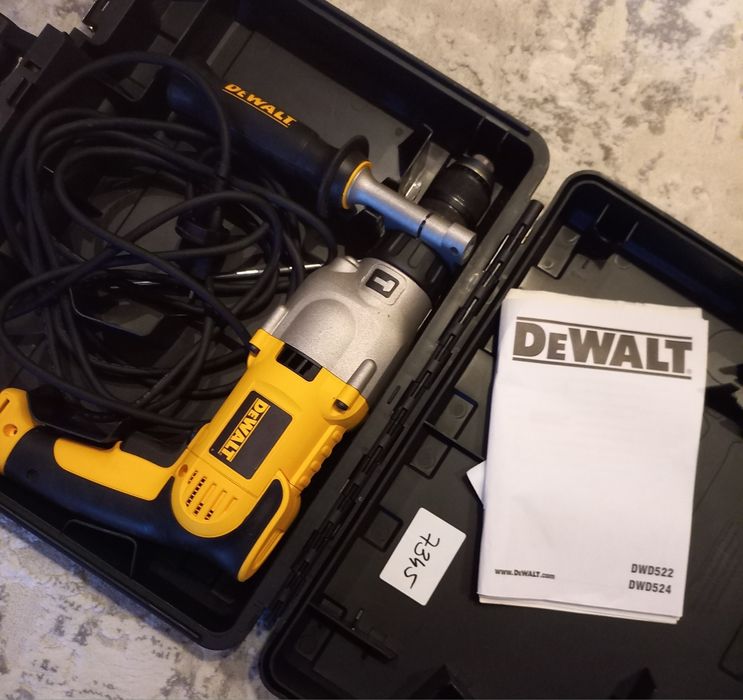 Masina de gaurit si insurubat (bormasina) cu percutie Dewalt DWD524