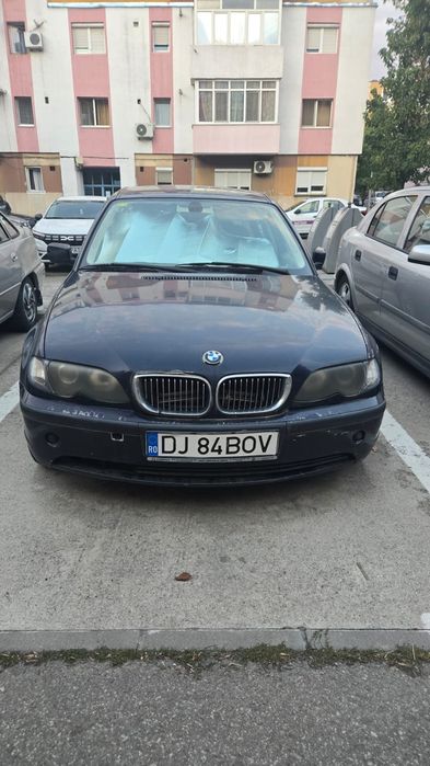 BMW 
BMW 320i → 2.0 benzina