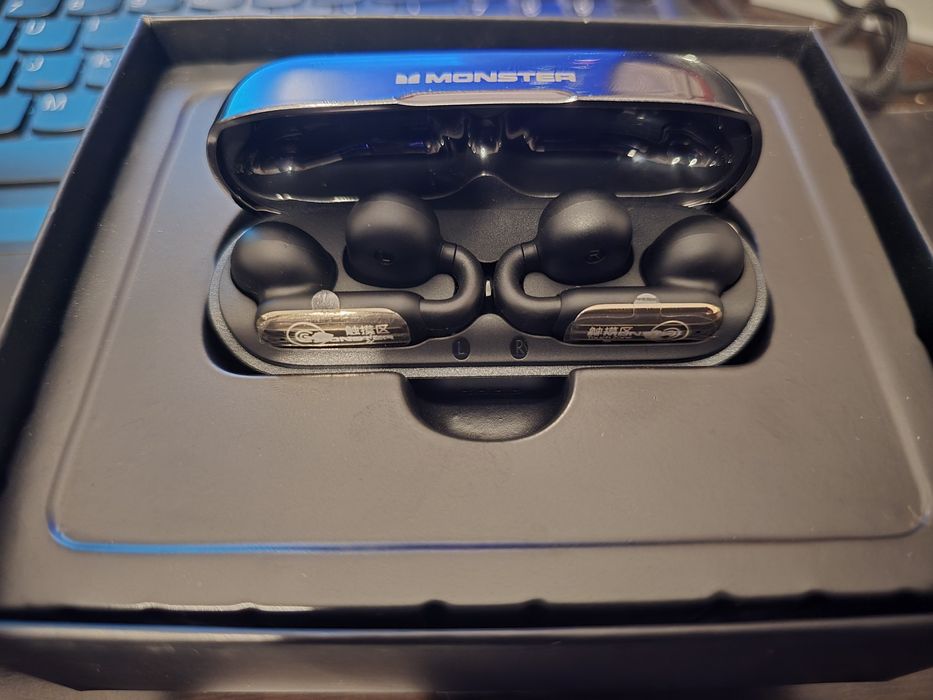 Слушалки Monster AC601