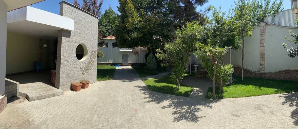 Сдаётся в аренду дом , за гостиница Россия ( н337 )