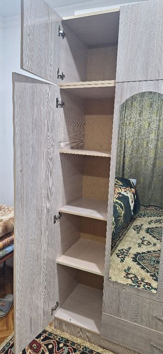 Шифоньер срочно продам