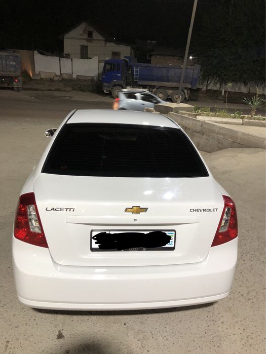 Lasetti 1.8 yili 2010