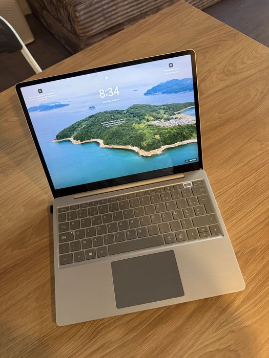 Microsoft Surface Laptop Go – i5, 8GB RAM, 128GB SSD