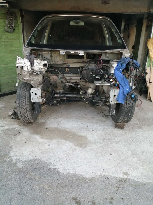 На части сценик 2  1,9дци 120 коня