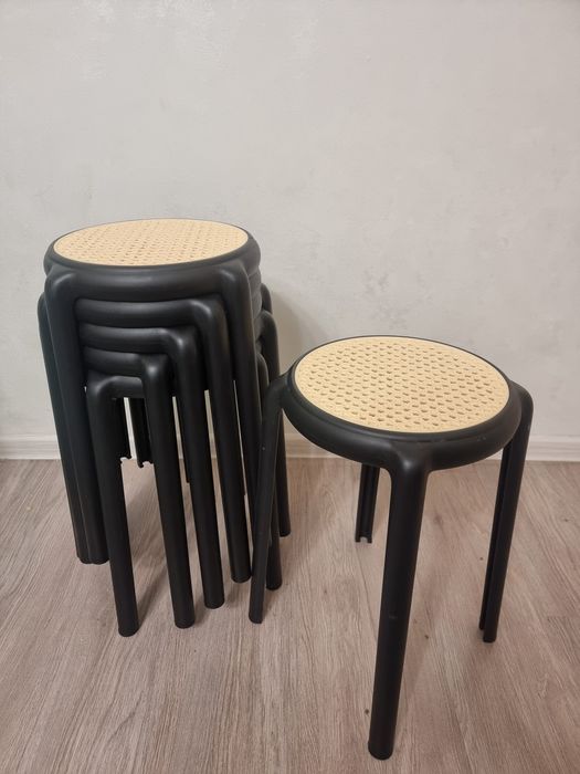 Табурет пластиковый