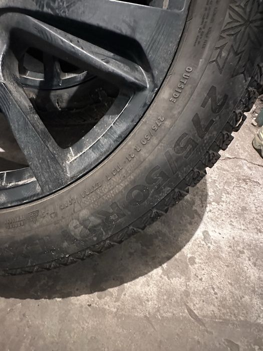 Два баллона Lexus LX570