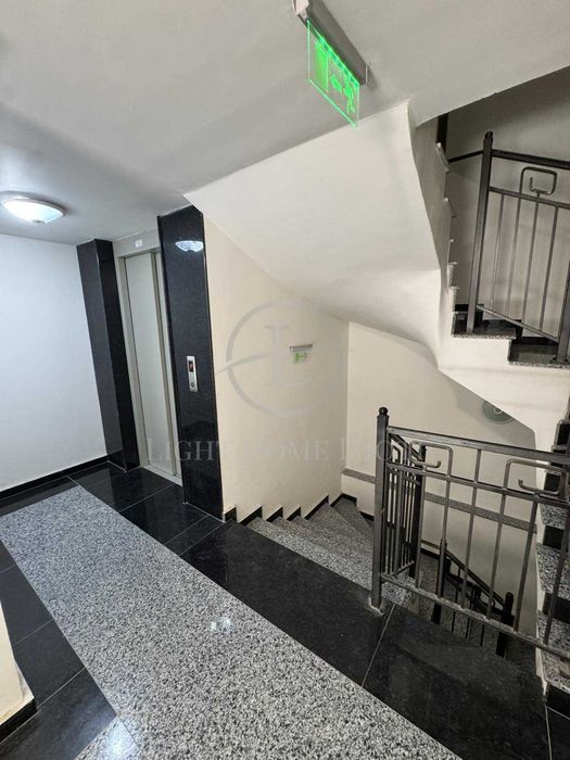 Продава се Тристаен апартамент в Пловдив, Кючук Париж - 87 кв.м за 973 €/кв.м - Снимка #12