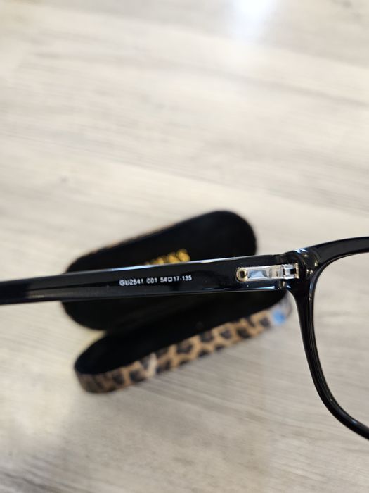 Rama ochelari vedere pentru femei brand Guess model GU2541 001 (54/17/135)