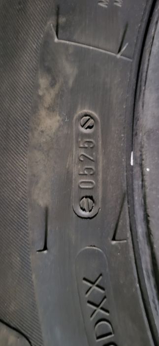 Vand 4 anvelope noi  taurus de vara  cu jante de metal 195/65R15