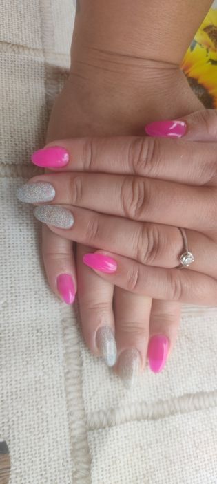 Unghii cu gel  /codițe împletite