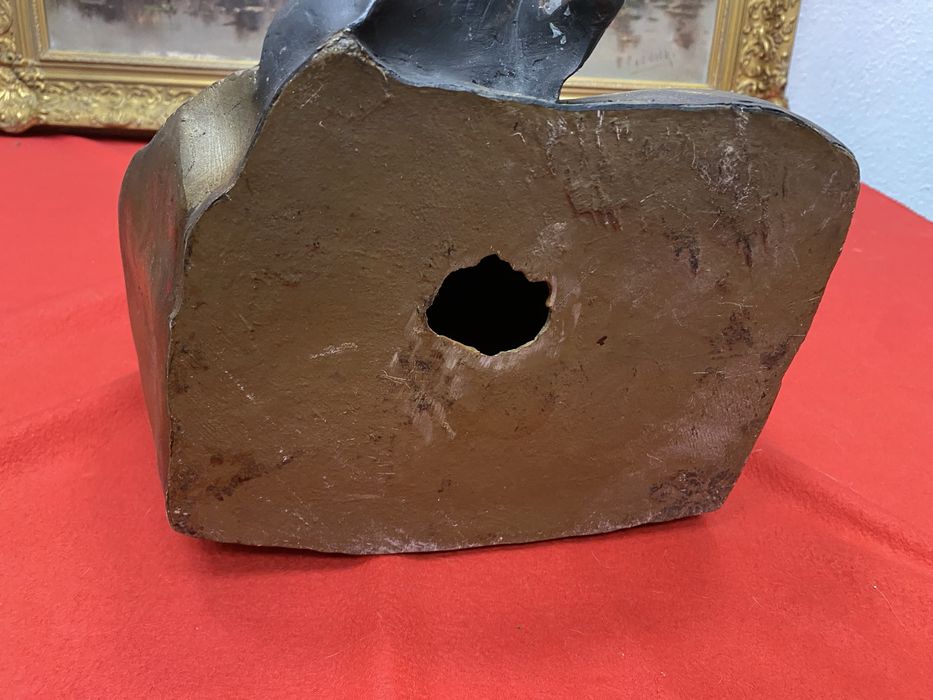 Стар бюст египетски фараон