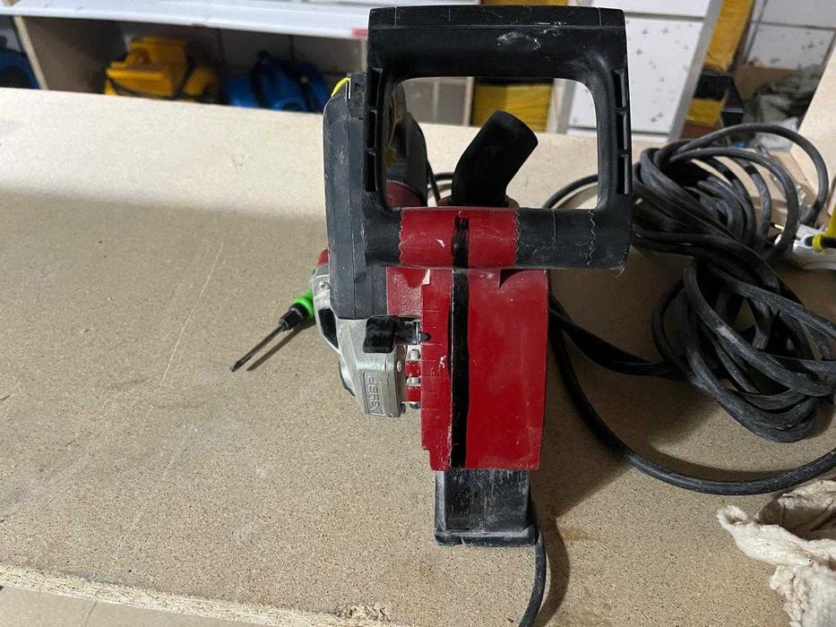 Штроборез "Зубр" + пылесос (торга нет)