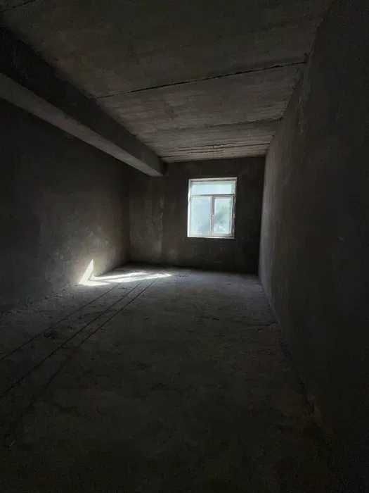 Юнусабад ,ресторан Бахор 14-15кв Этажность 3 Этаж :1(дуплекс) КОРОБКА