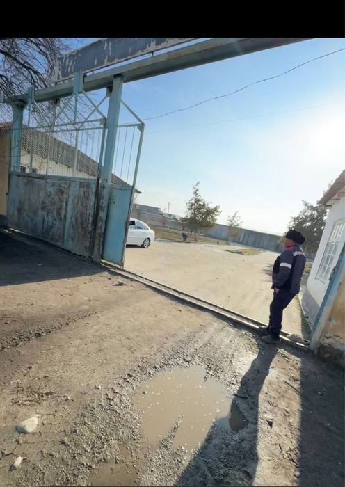 Nejiloy pomisheniya sotiladi adres Pastargom tuman Juma shaxri.