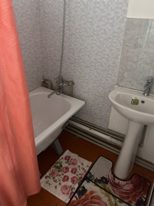 Сдаю квартиру по месячно
