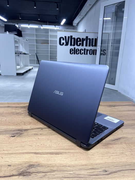 Ноутбук Asus X507U