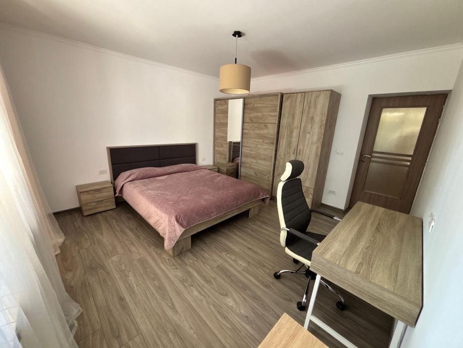 Inchiriez apartament