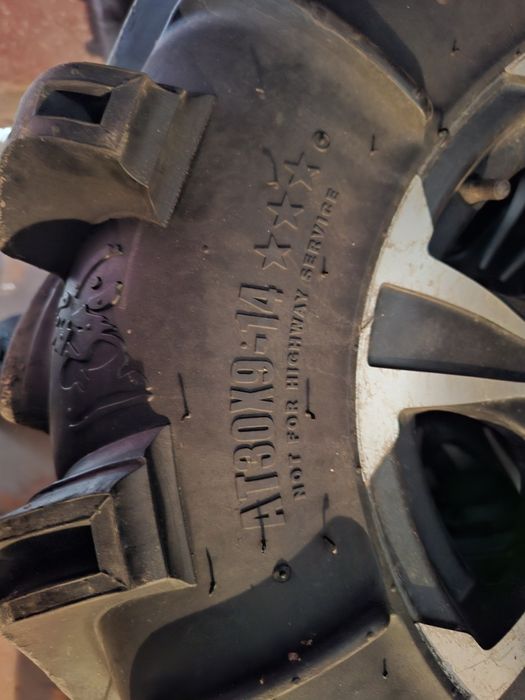 Продавам джанти с гуми  за UTV  ATV KAN AM