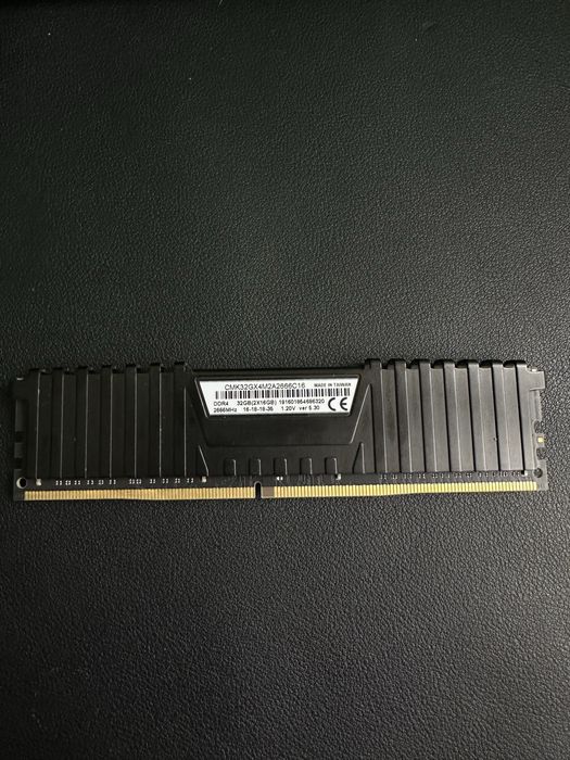 16Gb Ram DDR4 2666mhz Corsair Vengeance LPX