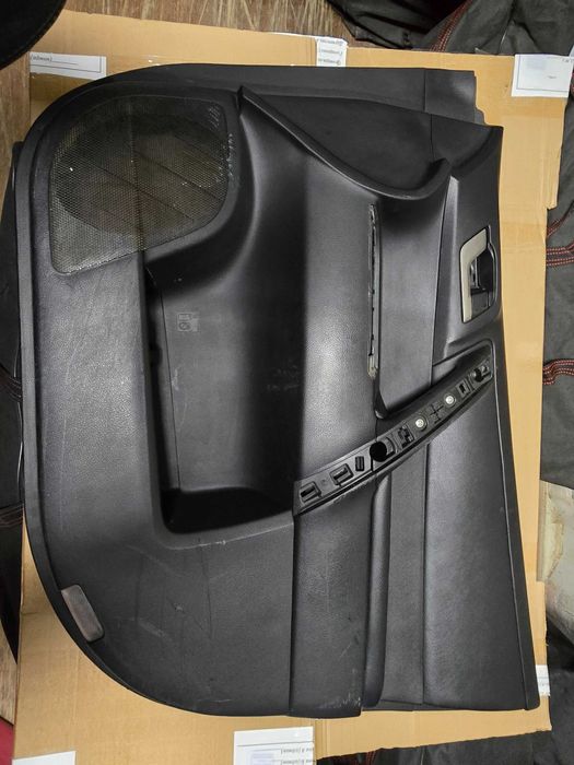 Обшивка двери Toyota