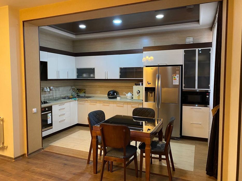 Продаётся квартира Дуплекс 200 м2 Массив Госпитальный