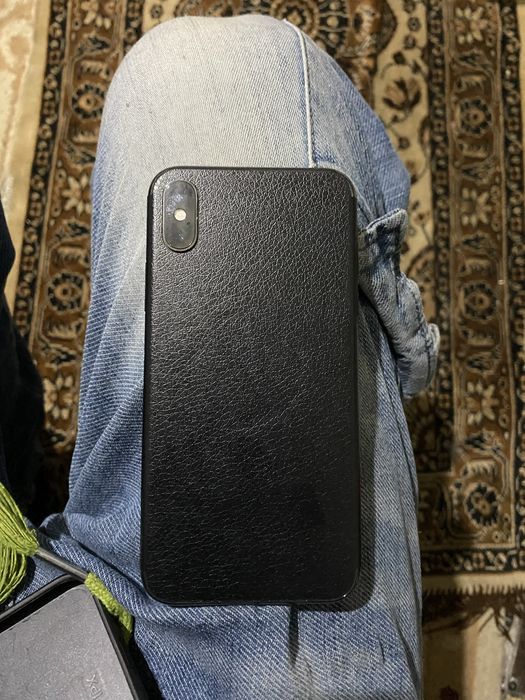 Продам айфон x на 64 гб