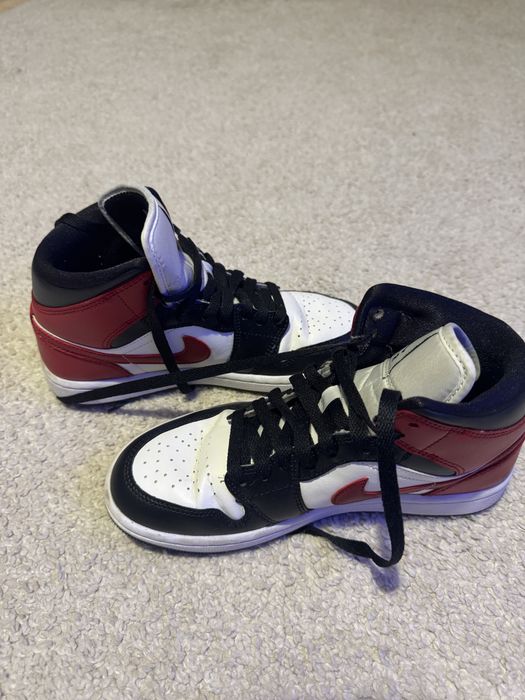 Nike Air Jordan Mid 1  marime 37,5